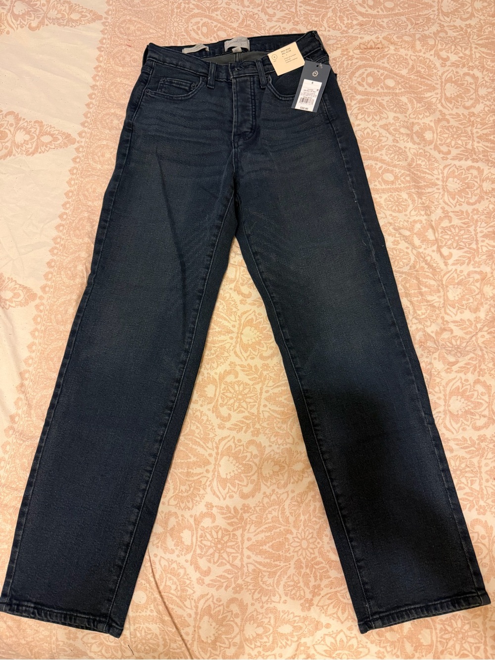 Dark wash Mid rise 80s slim Leg Women’s Jeans - universal threads